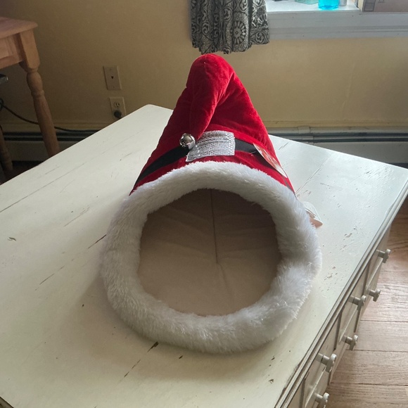 NWT Elite Pet Christmas Holiday Giant Elf Shoe soft Pet Bed - Picture 2 of 9